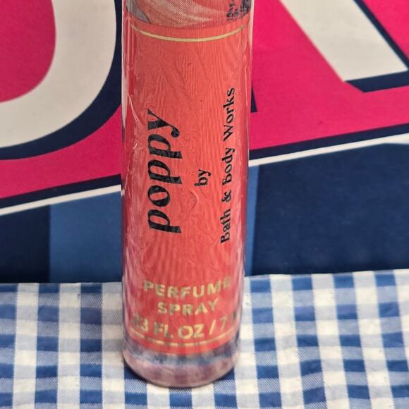 BBW Poppy Fine Fragrance Line Mini Perfume Spray 7 ml. - Picture 2 of 3